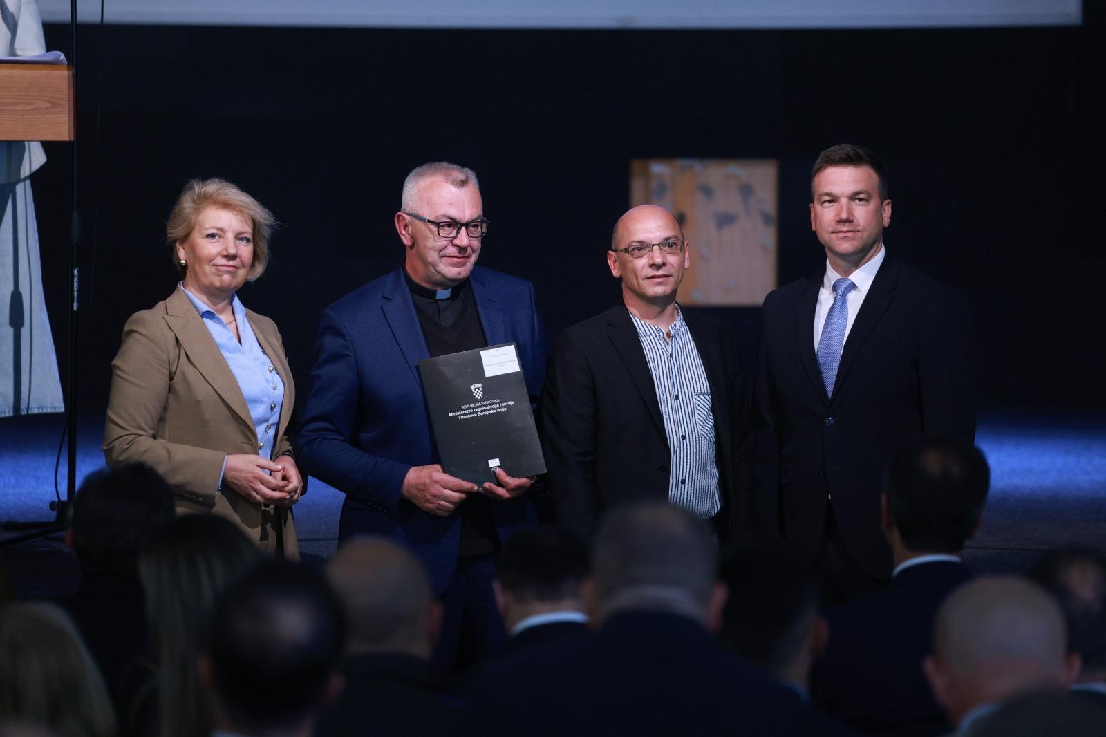 Potpisivanje ugovora